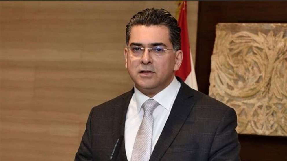 وزير الإعلام يتلو مقررات جلسة مجلس الوزراء