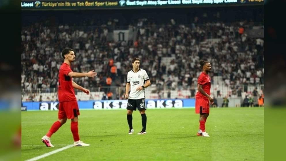 فيديو - هفوة غريبة تعاقب حارس بشكتاش