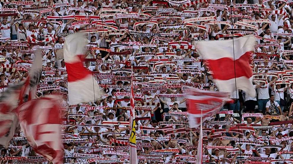 فيديو - جماهير شتوتغارت تغزو الشوارع بالأبيض