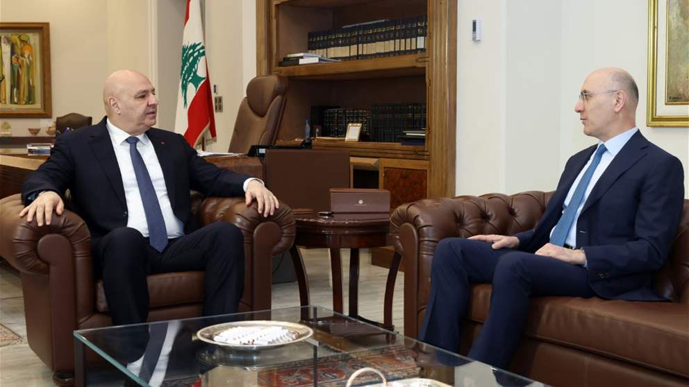 عون والحجار يبحثان أمن الجنوب ومطالب العسكريين والمتقاعدين