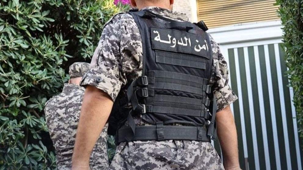 رشاوى مقابل رخص نقل الحطب.. توقيف مأمور أحراش كسروان