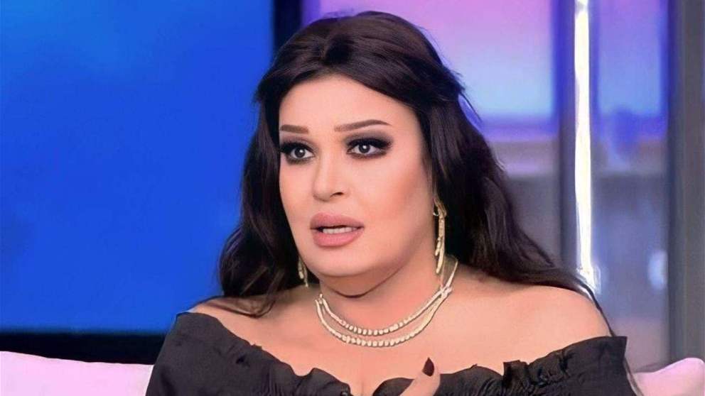 بعد إصابتها بكسر في قدمها.. فيفي عبده تفكّ الجبس وتظهر مجددًا بعد رحلة العلاج