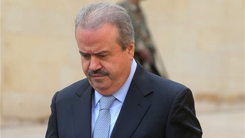 جابر يوقّع مشروع إلغاء زيادة رسوم.. من يستفيد؟