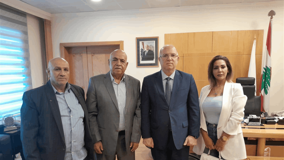 نقابة عمال المخابز تعرض مطالبها أمام وزير العمل