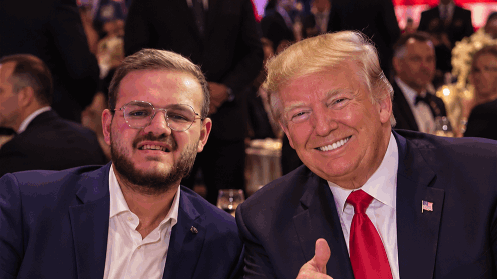 صورة مع ترامب بالاف الدولارات.. وللجديد "مجانًا" (فيديو)