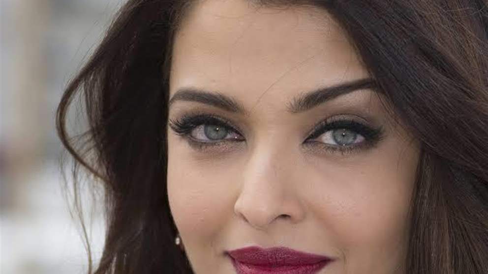 أيشواريا راي تتألق بفستان من تصميم سوري في عرض لوريال باريس