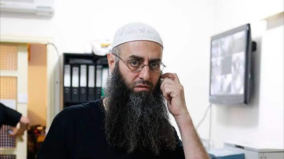 هكذا ظهر الأسير خلف القضبان في المحكمة العسكرية.. وUsb عن "حزب الله" 