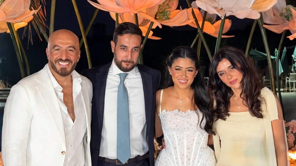 غادة عادل ومجدي الهواري يحتفلان بخطوبة ابنتهما مريم على صديقها منذ أيام المدرسة