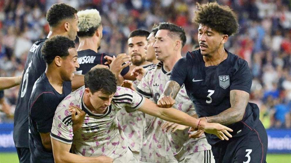 فيديو - عراك جماعي في مباراة أميركا وتشيلي
