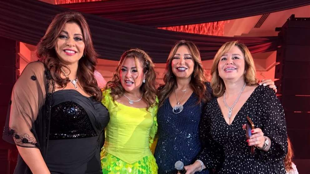 زفاف نجل صابرين يشعل الأجواء.. يحيى الفخراني بالعكاز ولبلبة على الطبلة