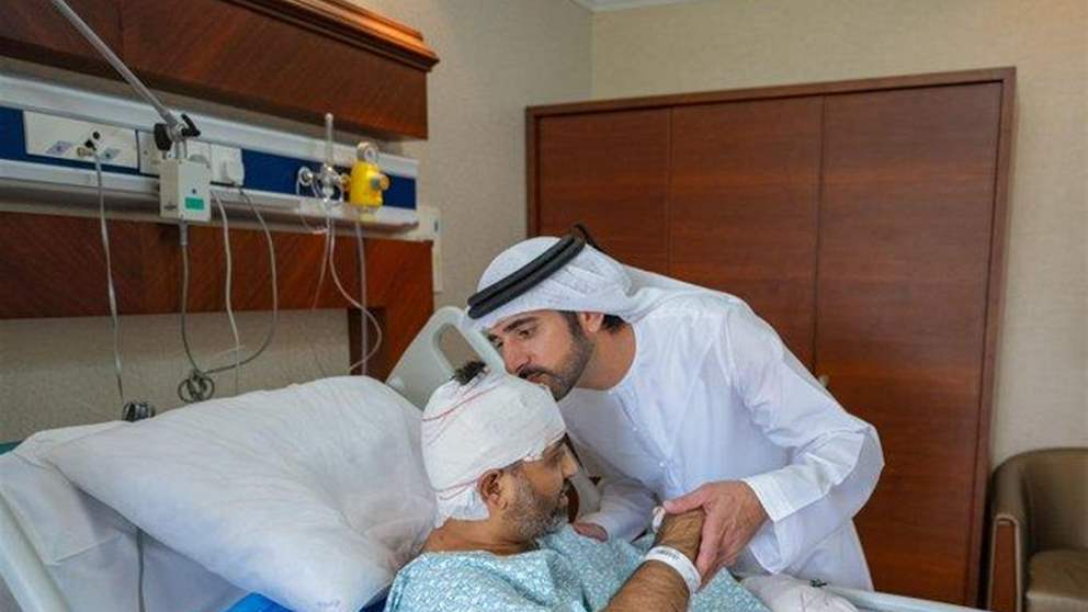 بالصور - إشادة من ولي عهد دبي بطيار «فلاي دبي» المصاب