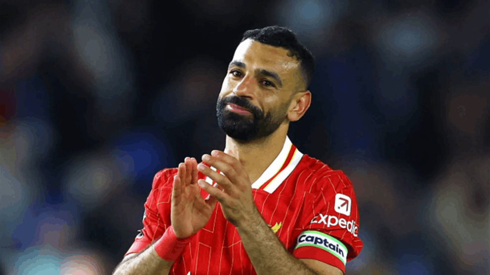 محمد صلاح يحتضن نجله «ليل» في أول ظهور.. ونجوم الفن يتفاعلون