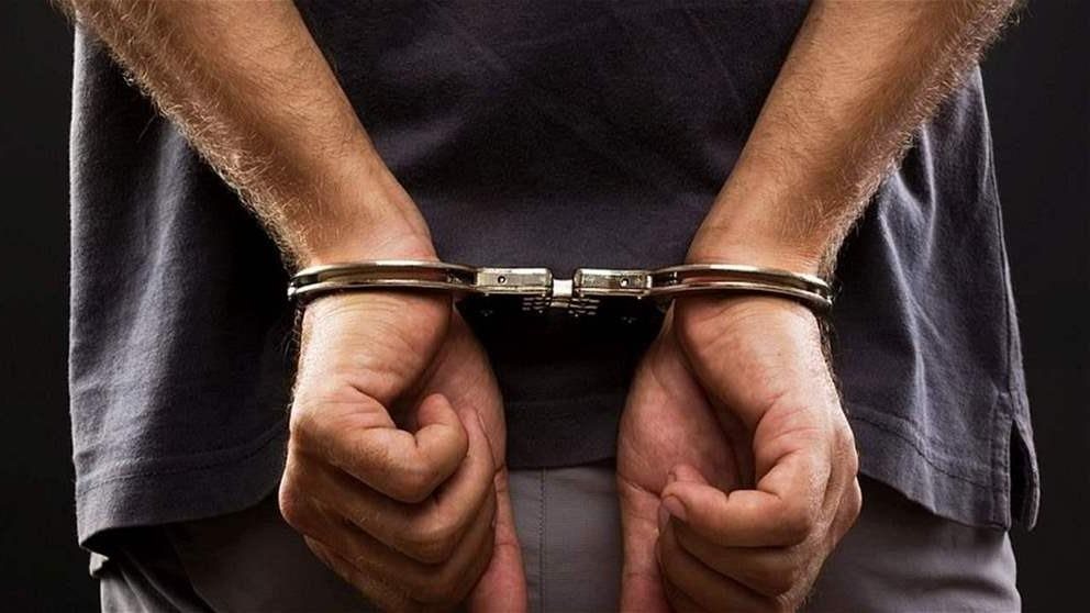 بعد تقرير الجديد.. سلسلة توقيفات في قضية الرجل المقيّد بالسلاسل