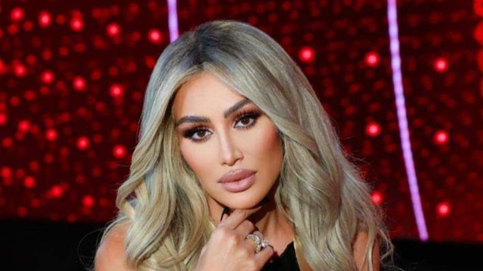 مايا دياب تصل إلى تركمانستان وسط استقبال مميز استعداداً لحفلها