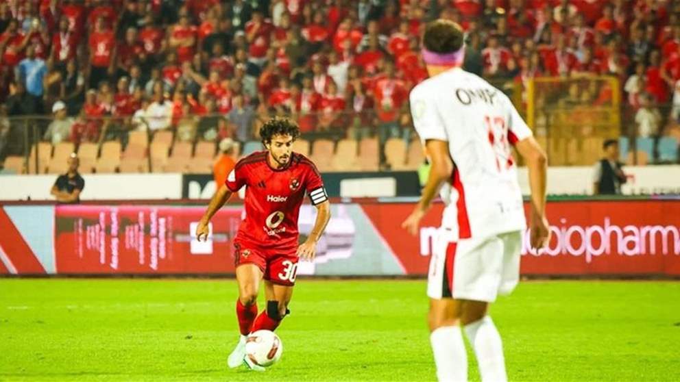 فيديو - كرة القمة المصرية تهبط بالمظلة