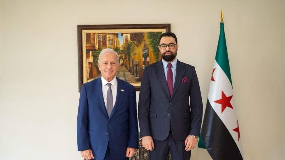 الهزّاع يستقبل السفير الأميركي ميشال عيسى في السفارة السورية