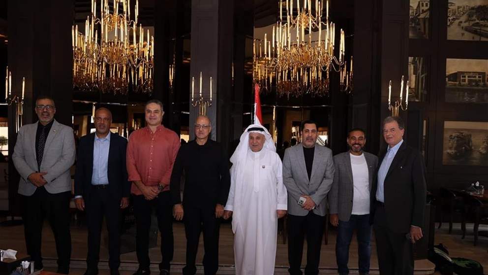 نديم حكيم كرّم رئيس الاتحاد العربي لكرة السلة 