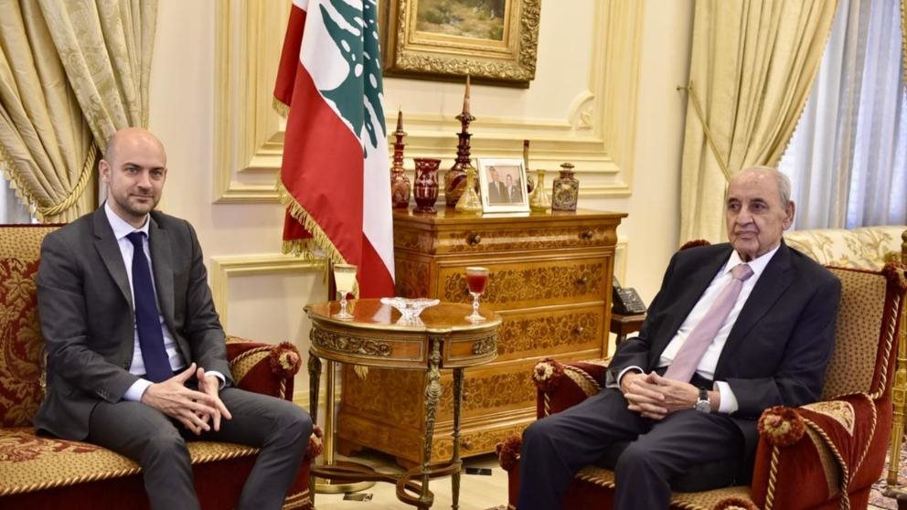 اللبنانيون موحدون تجنباً للفراغ في الجنوب.. ماذا دار بين بري - بارو؟  ​