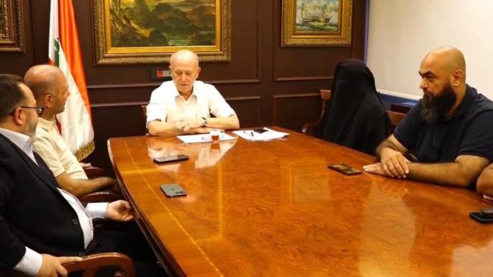 "تعديلات قانون العفو استهدفت قضية زوجي".. ريفي يستقبل زوجة الأسير 