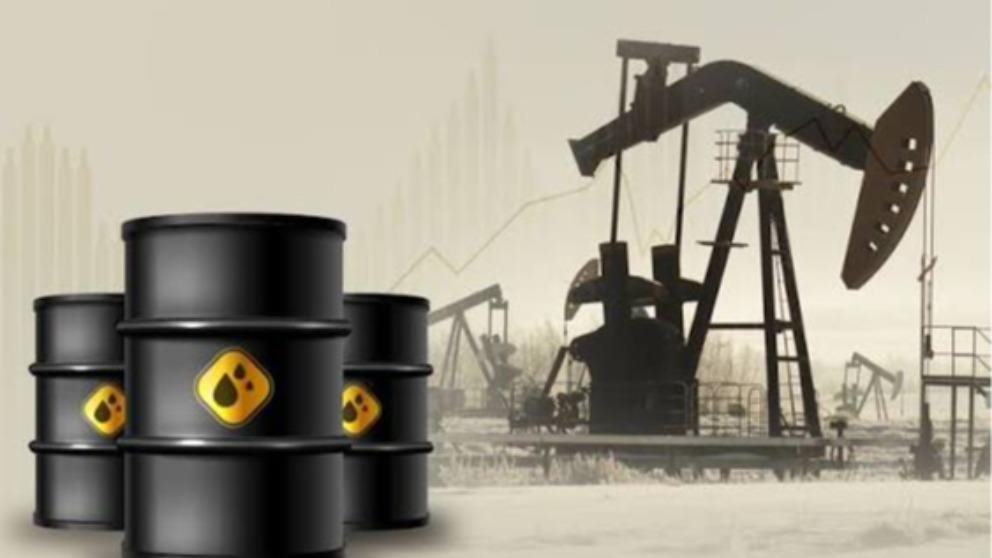 التطورات المتسارعة ترفع أسعار النفط.. كم بلغت؟ 