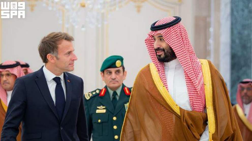 ولي العهد السعودي الأمير محمد بن سلمان يستقبل الرئيس الفرنسي في الرياض