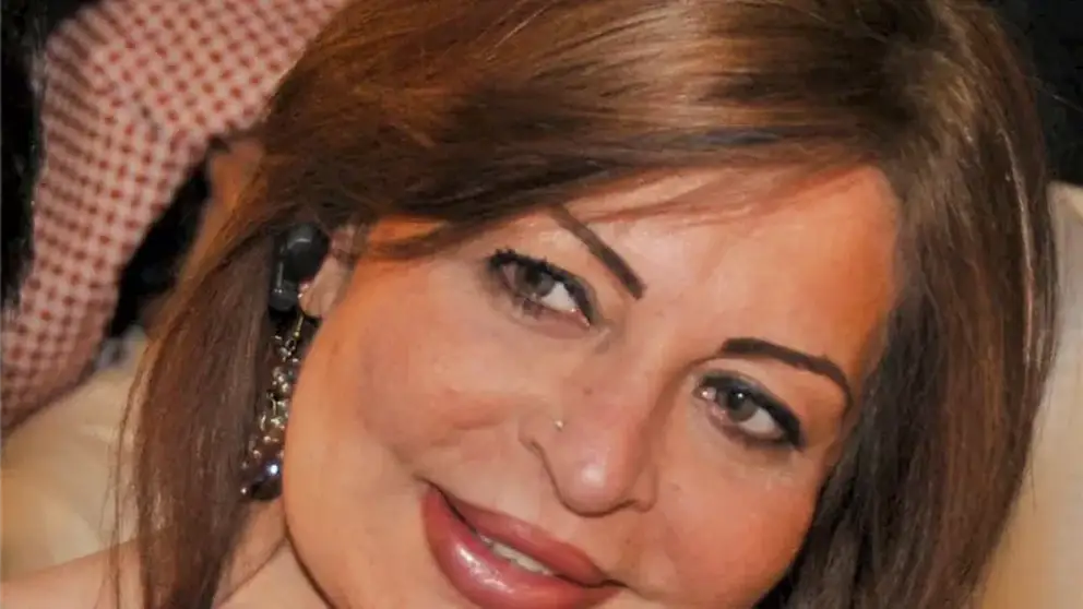 الفنانة منى عبد المجيد تكشف معاناتها بعد إصابتها بجلطتين وتعاتب زملاءها: "ما حدا سأل عني"