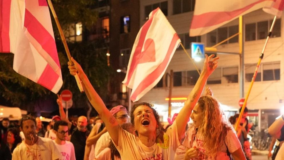 تقدّم للمعارضة وقفزة عربية.. مَن يحسم معركة الكنيست؟