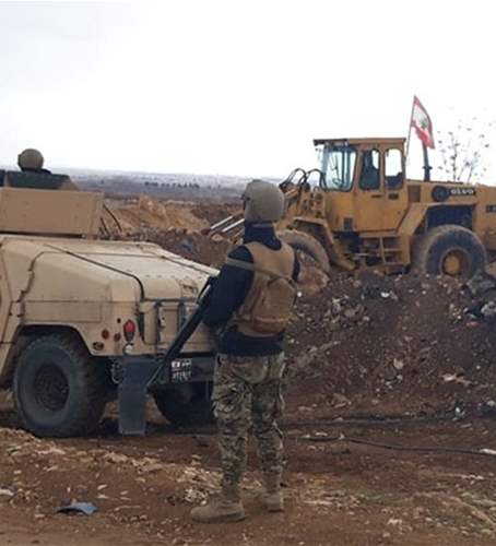 إطلاق نار من الجانب السوري والجيش اللبناني يرد.. ماذا حصل؟ 