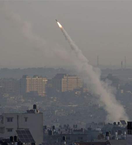 صاروخ إعتراضي إسرائيلي يفشل باعتراض صاروخ إيراني (فيديو)