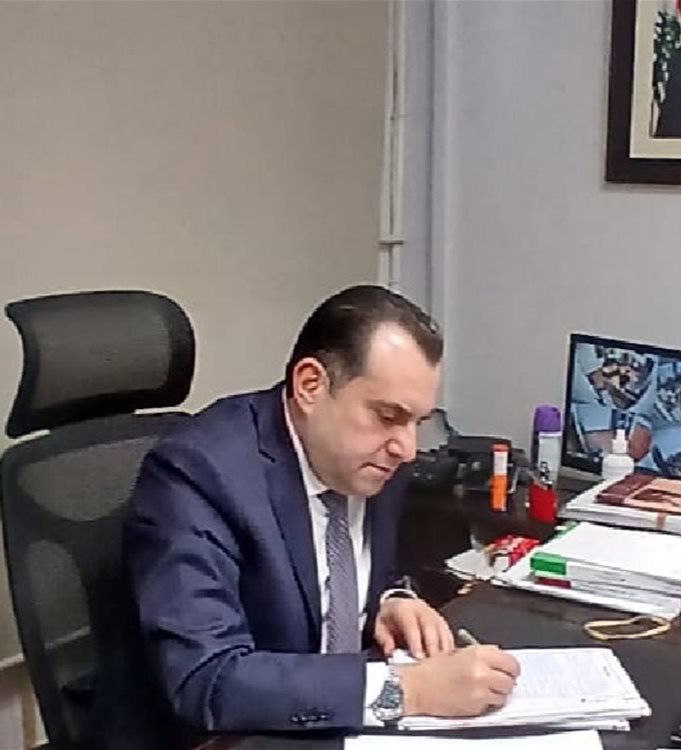 القاضي رجا حاموش يدّعي على رياض سلامة.. بهذه الجرائم! 