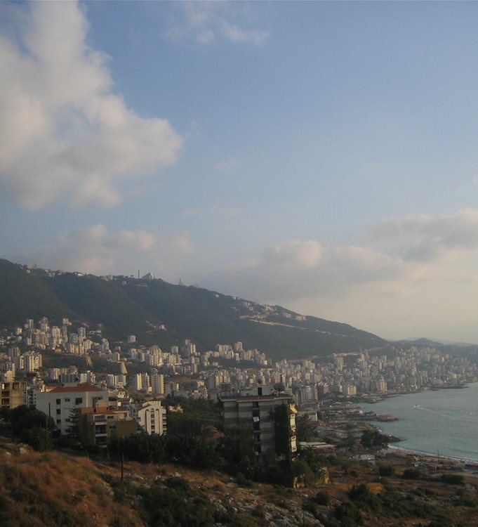 جيوب أمنية ومعسكرات.. ماذا يحصل في كسروان وجبيل؟ 