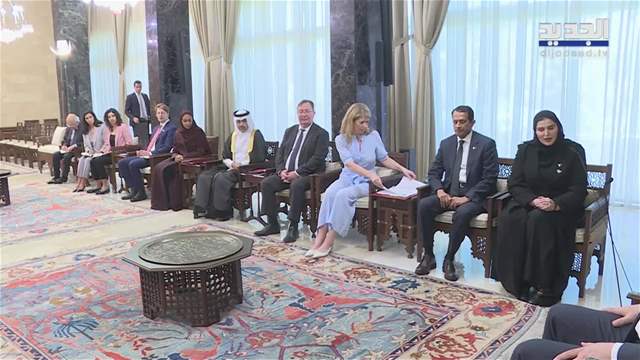 وفد فرنسي - بريطاني - قطري في بعبدا... وعون يشدد على دعم الجيش