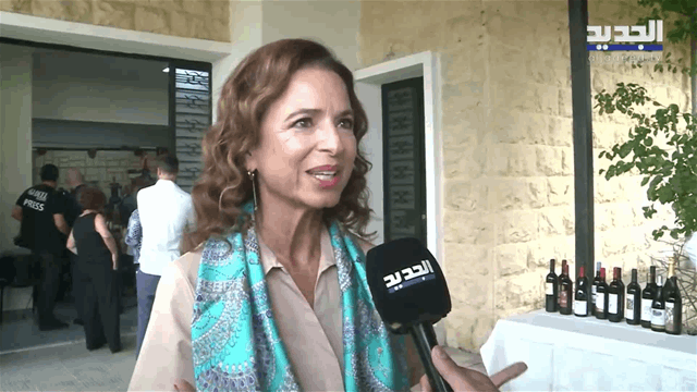 من الكرمة إلى الأسواق.. أزمات تحاصر النبيذ اللبناني 