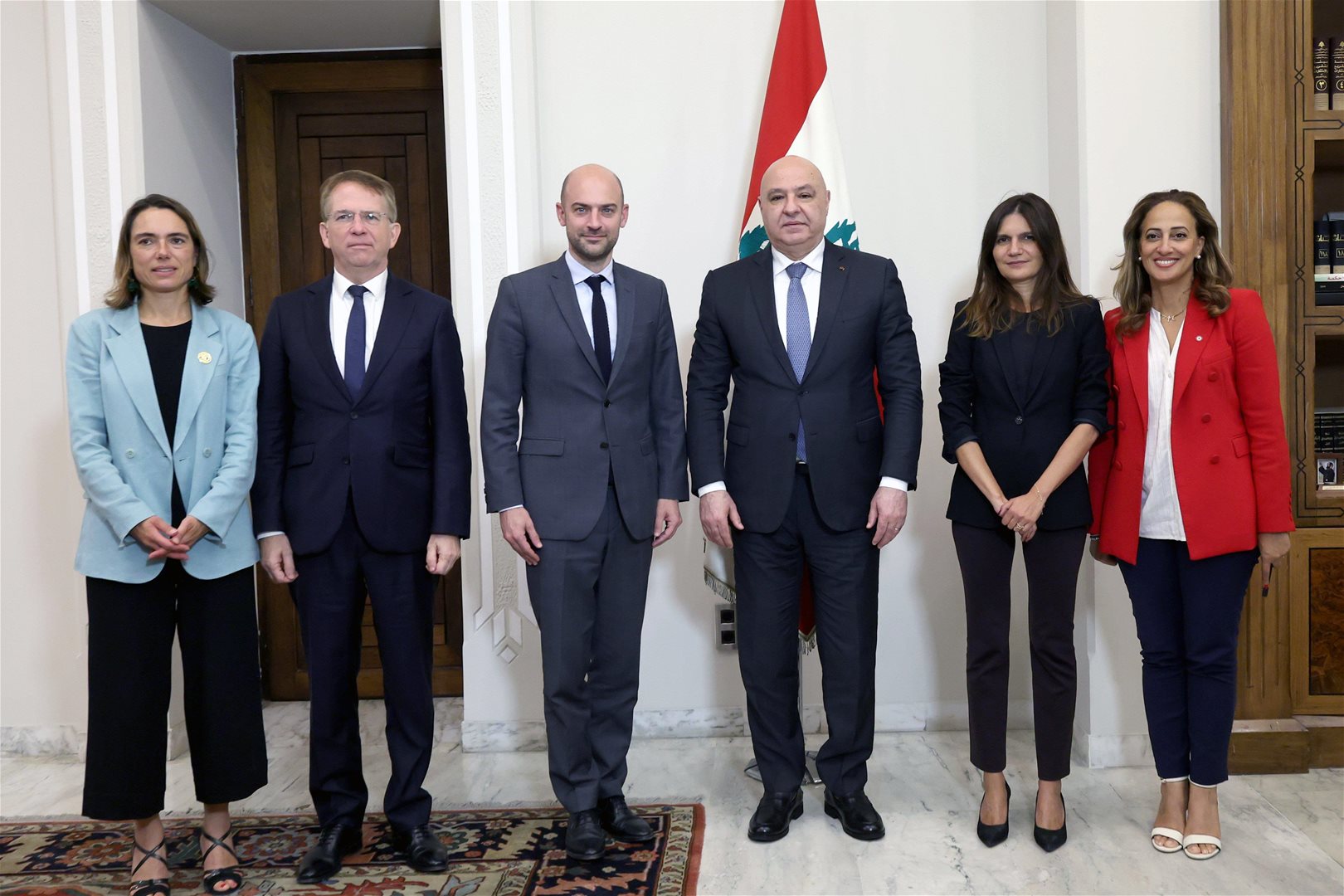 Aoun receives the French foreign minister... and trilateral negotiations in Tampa are on the table